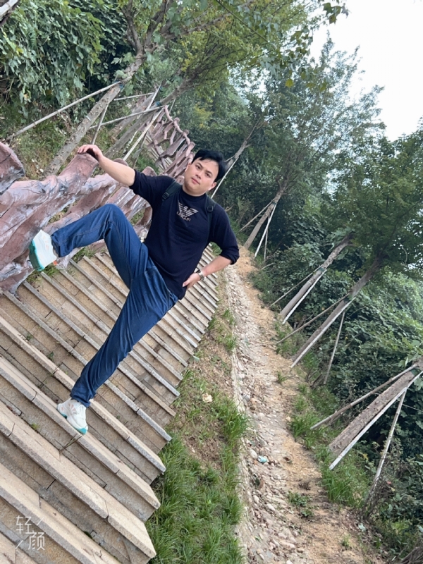 择一人白头偕老的第二张照片--庐江上门女婿服务网